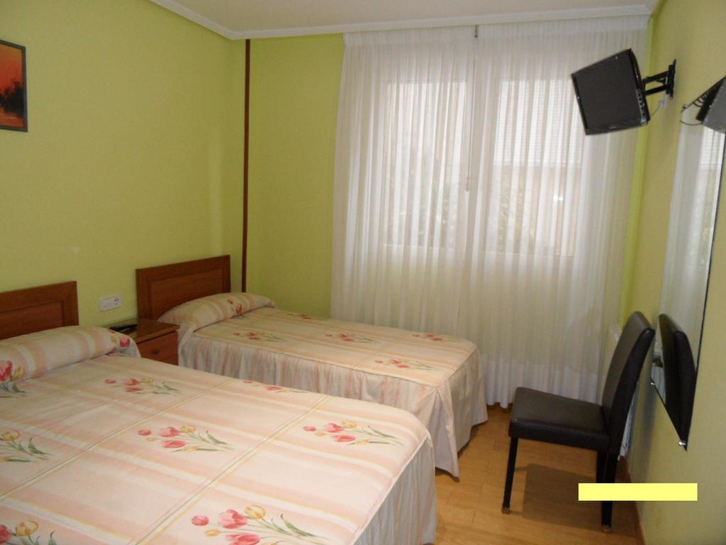 Pension A-Madrid Santander Phòng bức ảnh