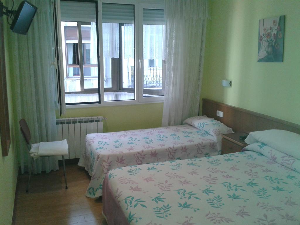 Pension A-Madrid Santander Phòng bức ảnh
